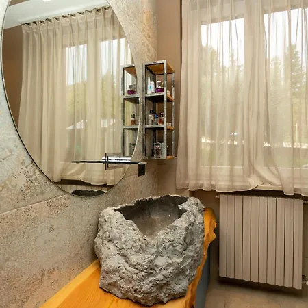 Δωμάτια σε οικογενειακή κατοικία Casa Di Babii